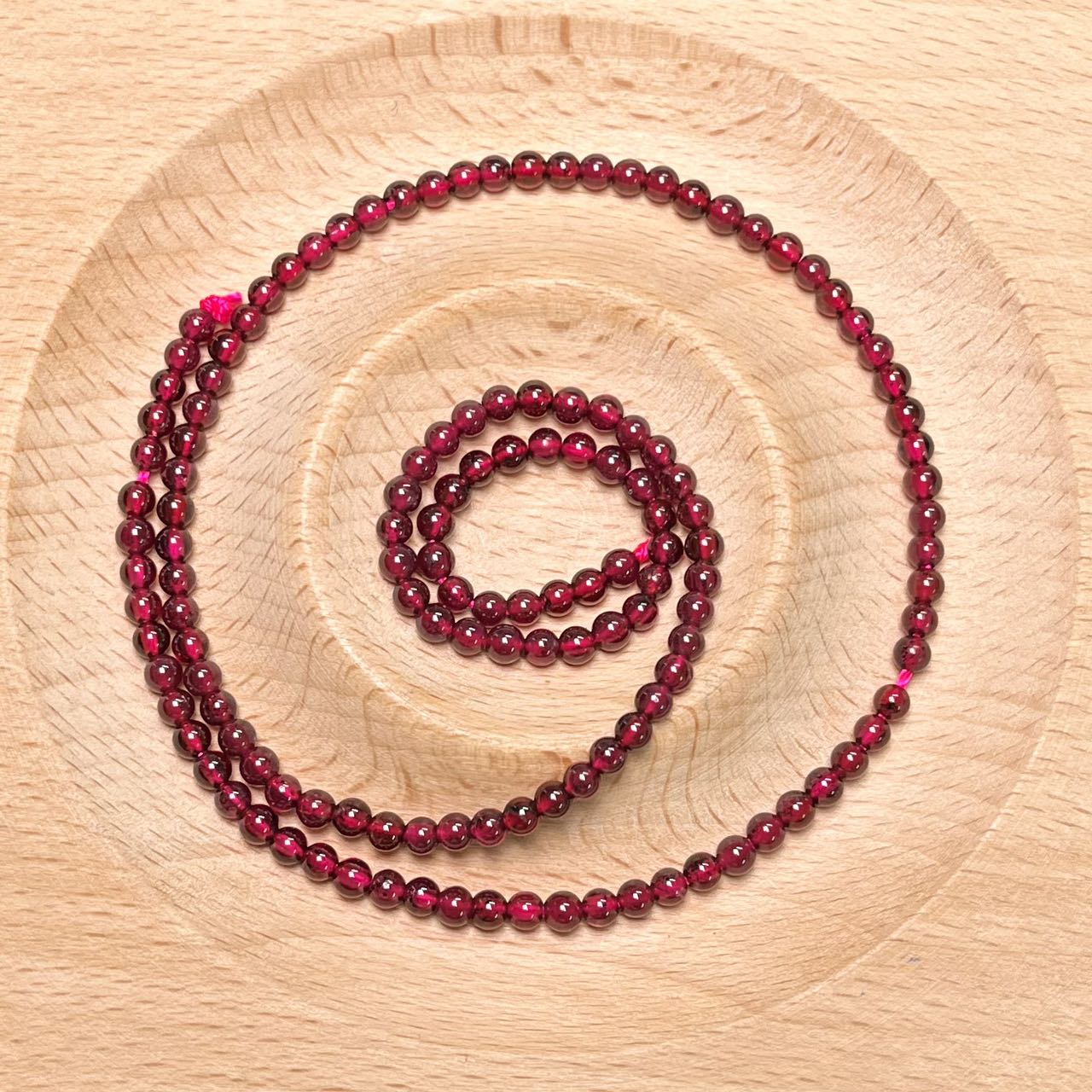 Garnet bead strand 3mm