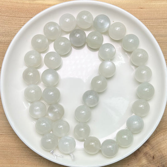 White moonstone bead strand 10mm