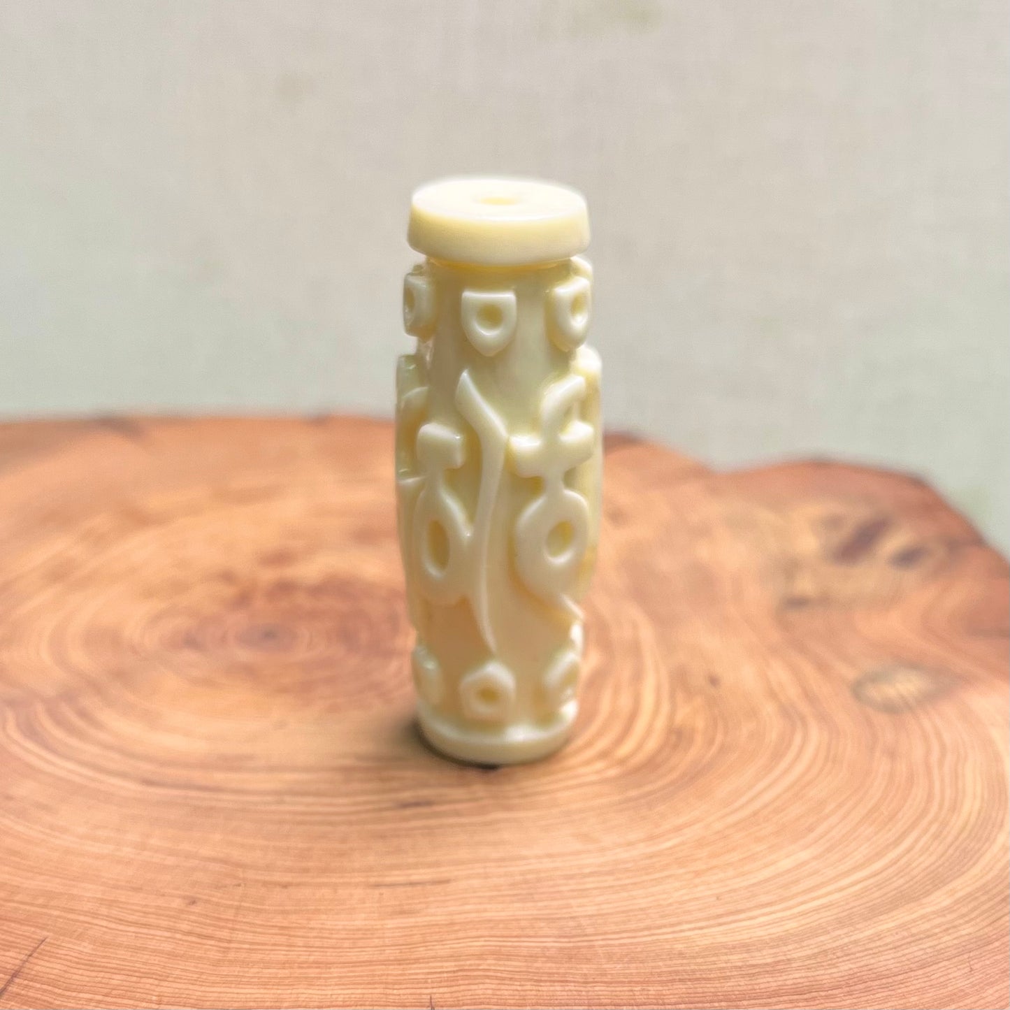 Ivory nut Buddhist column carving accessories
